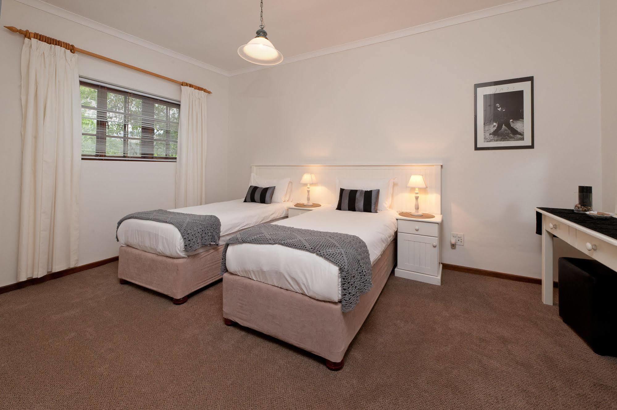 La Galiniere Guest Cottages Franschhoek Exterior photo